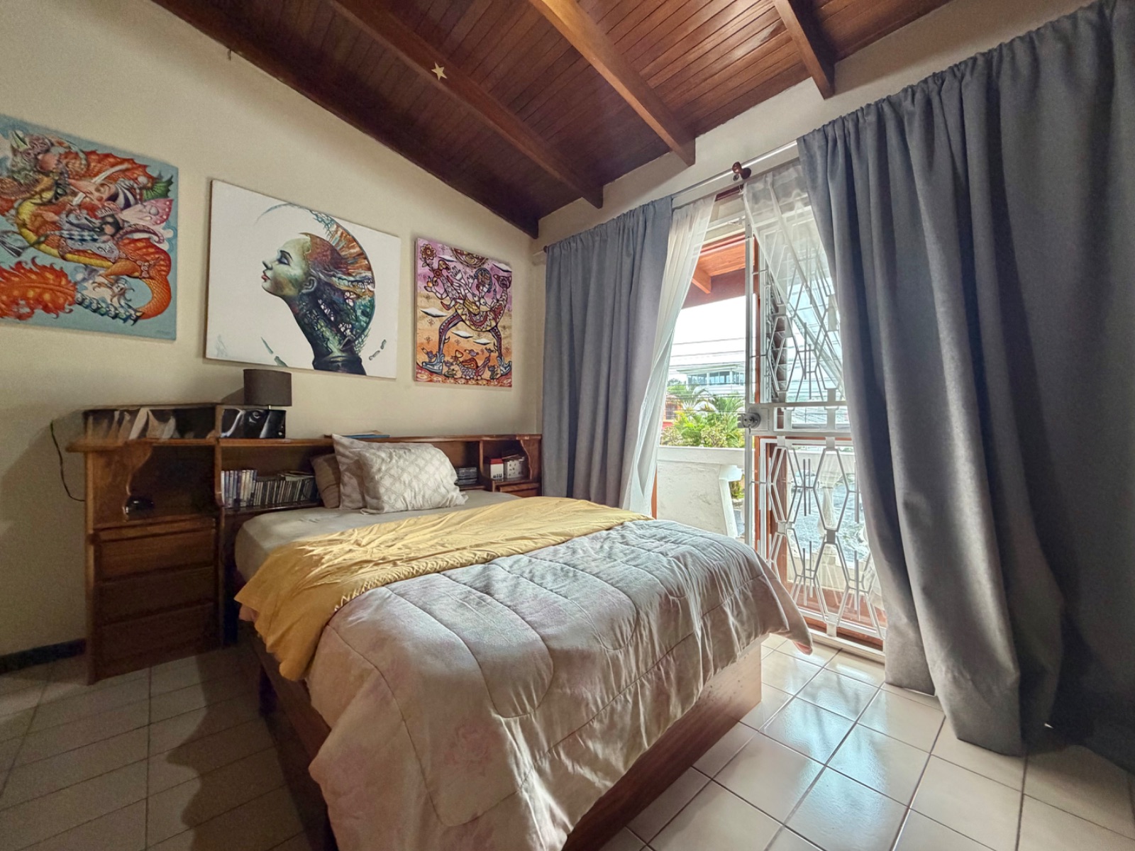 Casa amplia con estilo clásico  - Foto 2