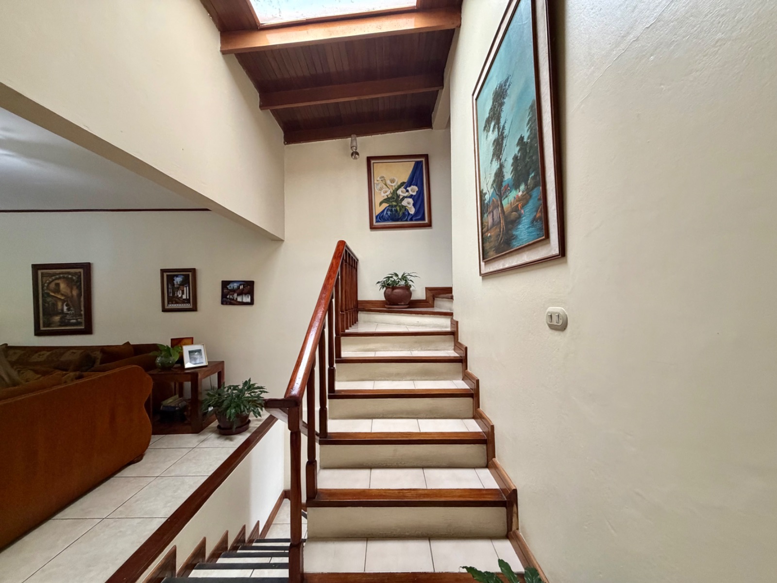 Casa amplia con estilo clásico  - Foto 9