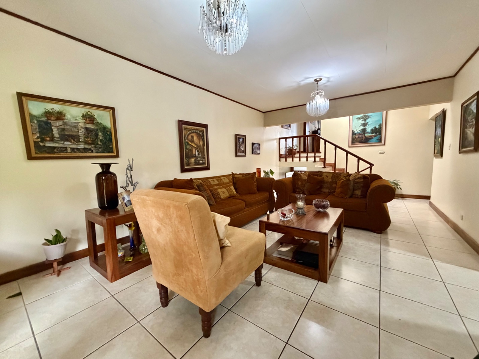 Casa amplia con estilo clásico  - Foto 11