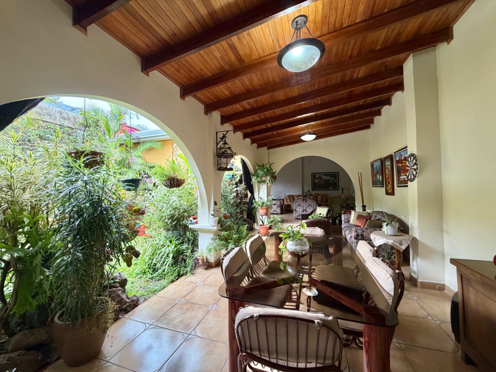 Casa amplia con estilo clásico  - Foto 12